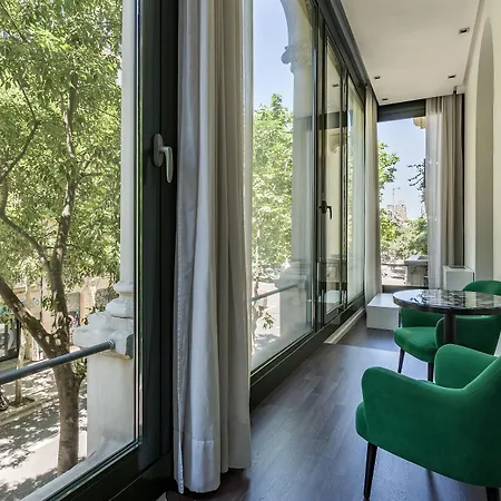 Mate Carla, 4* Barcelona