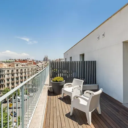 Mate Carla, Hotel Barcelona