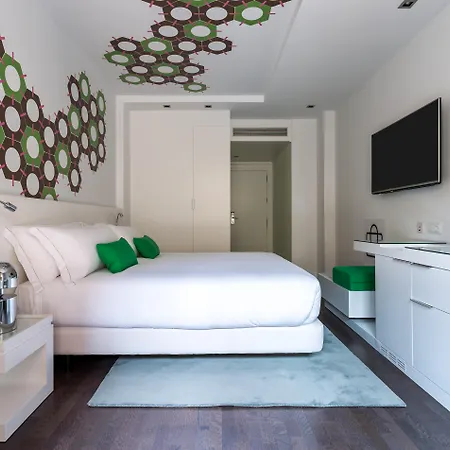 Mate Carla, 4* Barcelona