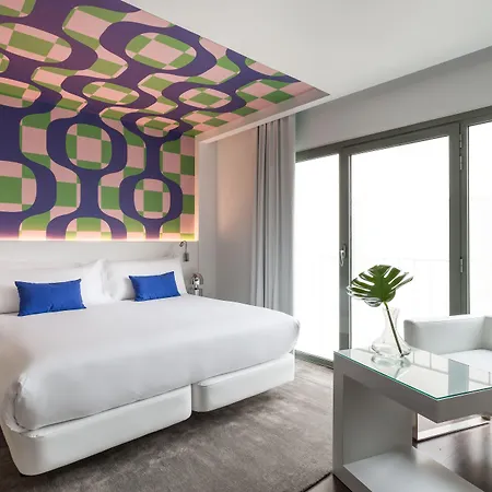 Mate Carla, Hotel Barcelona