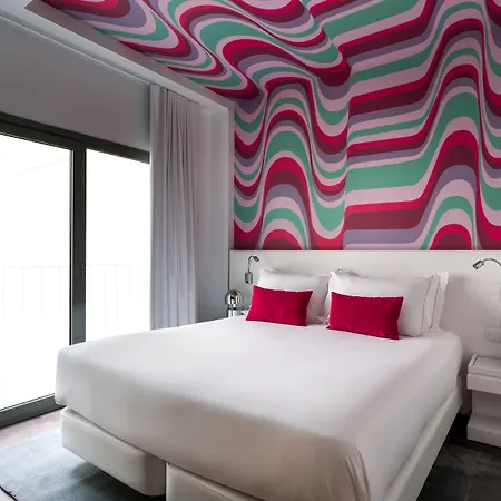 Mate Carla, Hotel Barcelona